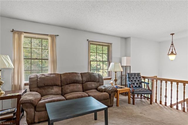 210 Knoxwood Road, Winston-salem, NC 27107