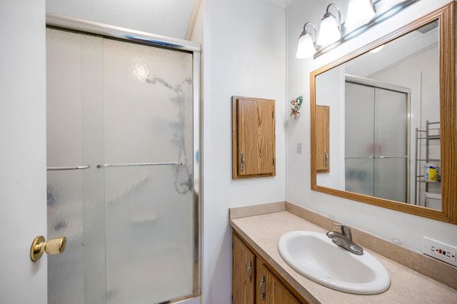 3 Robyn Court, Litchfield, NH 03052