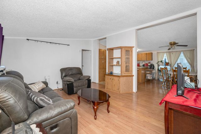 3 Robyn Court, Litchfield, NH 03052
