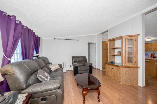 3 Robyn Court, Litchfield, NH 03052