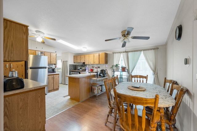 3 Robyn Court, Litchfield, NH 03052