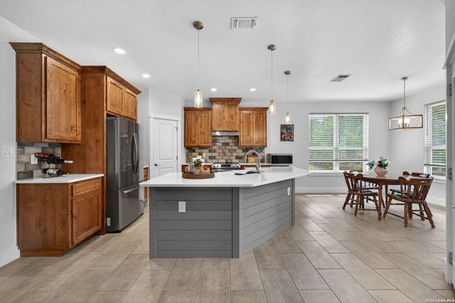 258 HEINEN RD, Bandera, TX 78003