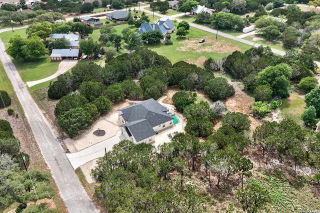 258 HEINEN RD, Bandera, TX 78003