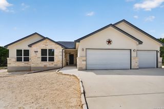 258 HEINEN RD, Bandera, TX 78003