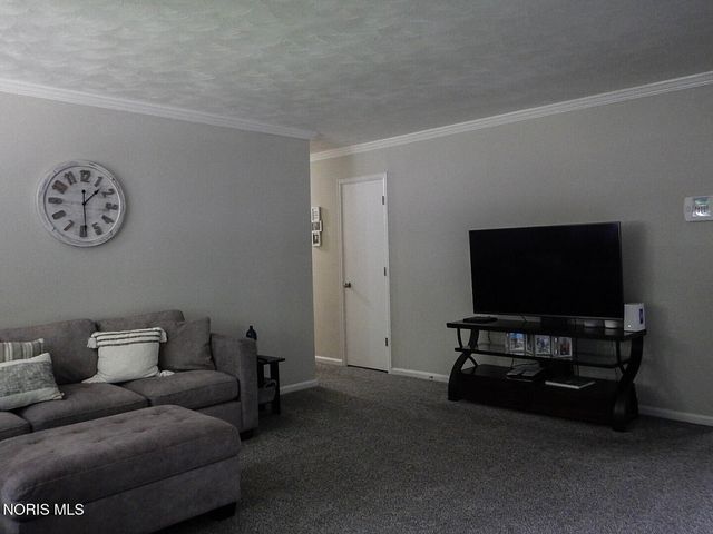 5403 Sugarmaple Lane, Toledo, OH 43623