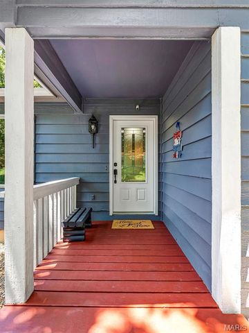 19 Summit Lane, Pacific, MO 63069