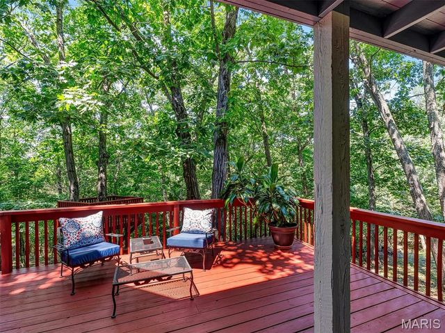 19 Summit Lane, Pacific, MO 63069