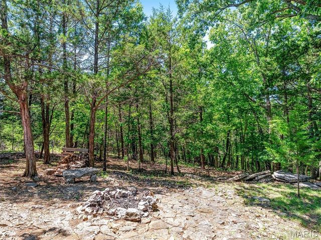 19 Summit Lane, Pacific, MO 63069