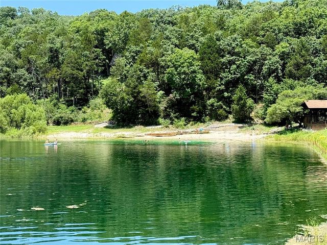 19 Summit Lane, Pacific, MO 63069