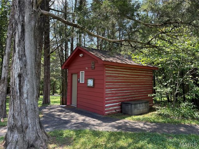 19 Summit Lane, Pacific, MO 63069