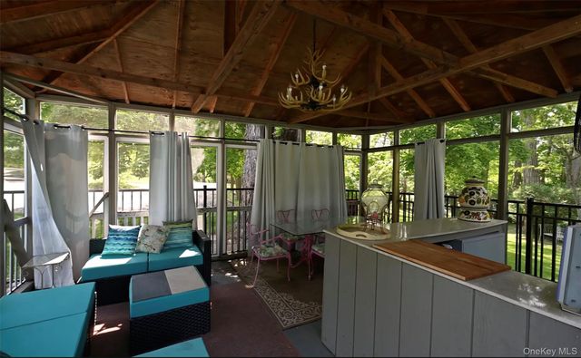 18 Stagecoach Lane, Amenia, NY 12501