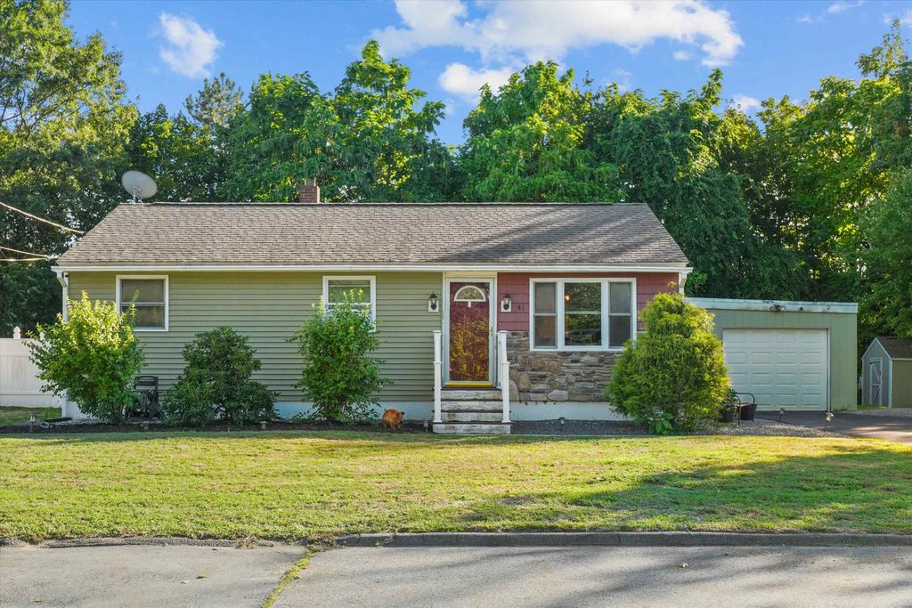 41 Alder Drive, Nashua, NH 03060