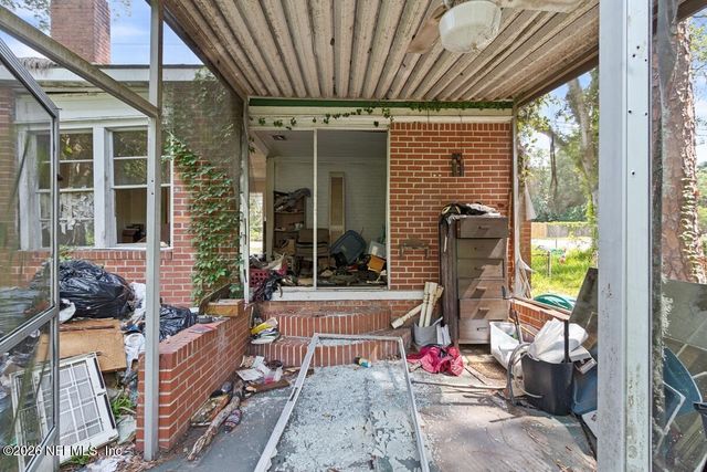 4604 TIMUQUANA Road, Jacksonville, FL 32210