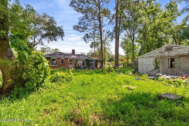 4604 TIMUQUANA Road, Jacksonville, FL 32210