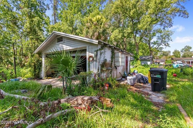 4604 TIMUQUANA Road, Jacksonville, FL 32210