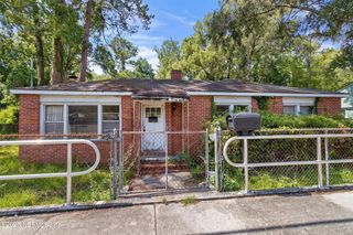 4604 TIMUQUANA Road, Jacksonville, FL 32210