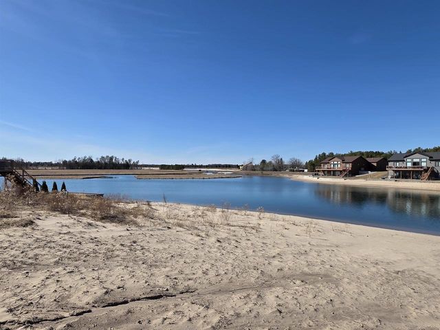 W5656 Sunshine Court, New Lisbon, WI 53950