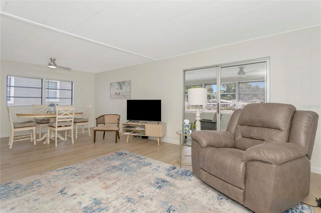 115 WHITE OAK WAY, Sarasota, FL 34237