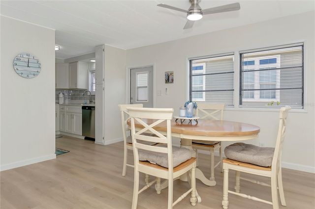 115 WHITE OAK WAY, Sarasota, FL 34237