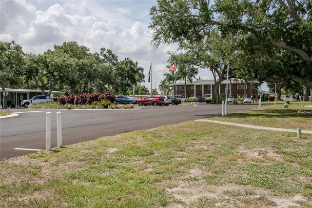 115 WHITE OAK WAY, Sarasota, FL 34237