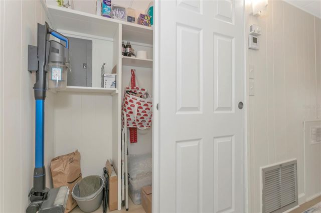 115 WHITE OAK WAY, Sarasota, FL 34237
