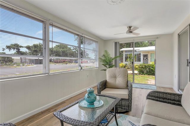 115 WHITE OAK WAY, Sarasota, FL 34237