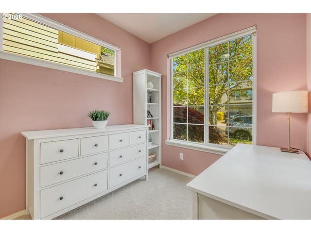 1087 Se TAMORA Ave, Hillsboro, OR 97123