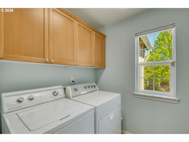 1087 Se TAMORA Ave, Hillsboro, OR 97123