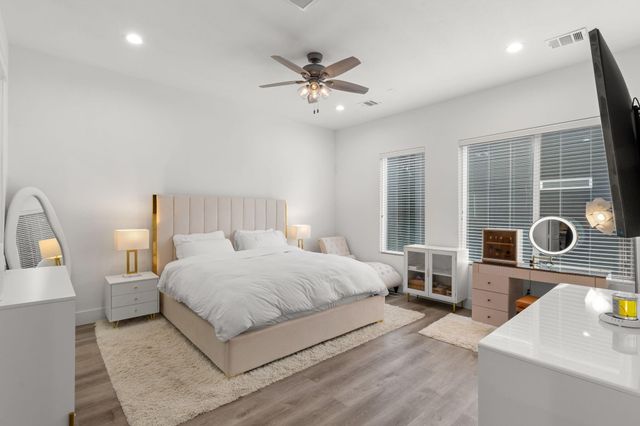 517 Schweikhardt Street, Houston, TX 77020