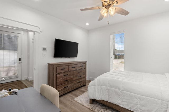 517 Schweikhardt Street, Houston, TX 77020