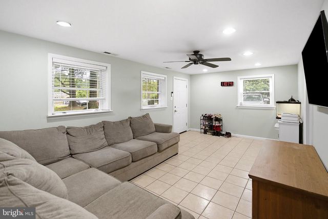 5017 CHURCH RD, Mt Laurel, NJ 08054