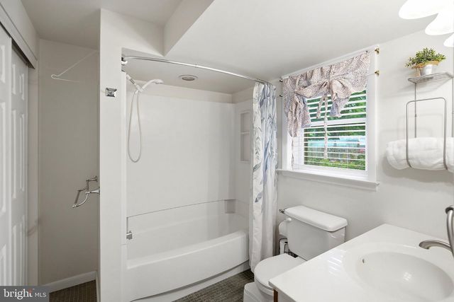 5017 CHURCH RD, Mt Laurel, NJ 08054