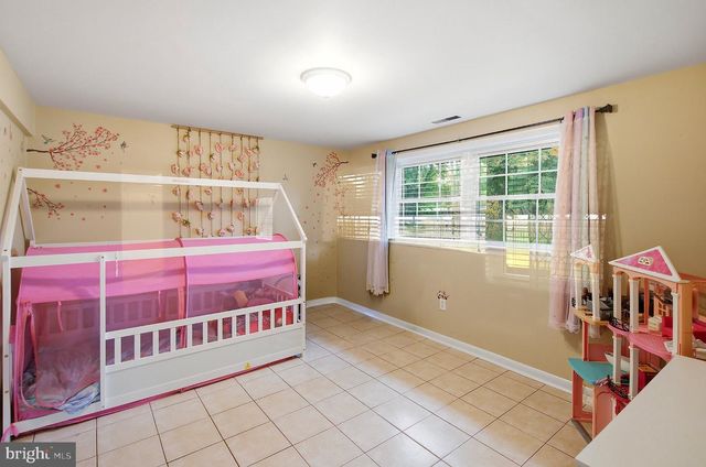 5017 CHURCH RD, Mt Laurel, NJ 08054