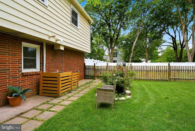 5017 CHURCH RD, Mt Laurel, NJ 08054