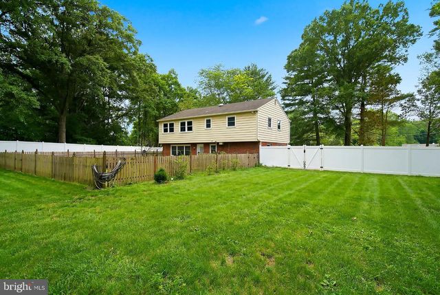 5017 CHURCH RD, Mt Laurel, NJ 08054