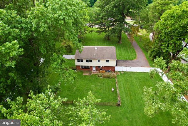 5017 CHURCH RD, Mt Laurel, NJ 08054