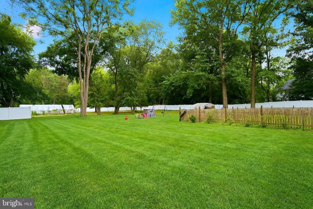 5017 CHURCH RD, Mt Laurel, NJ 08054