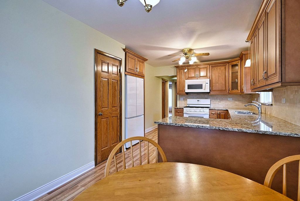 4704 N NEWLAND Avenue, Harwood Heights, IL 60706 — photo 5