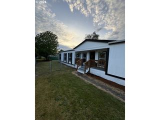 1145 Sw CYPRESS St 63, Mc Minnville, OR 97128