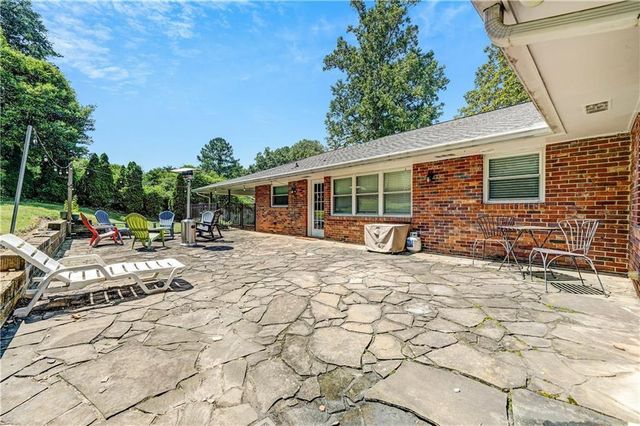 2127 Desmond Drive, Decatur, GA 30033