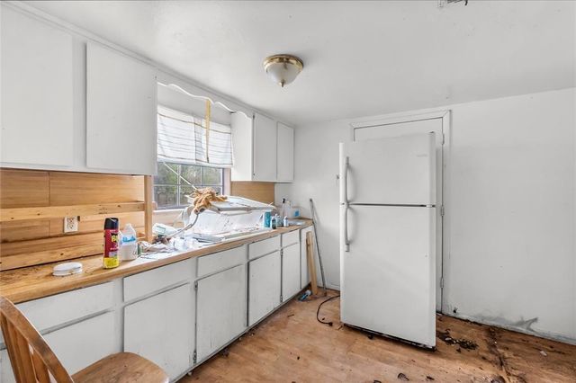 15517 Highway 6, Santa Fe, TX 77517