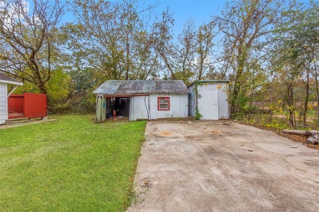 15517 Highway 6, Santa Fe, TX 77517
