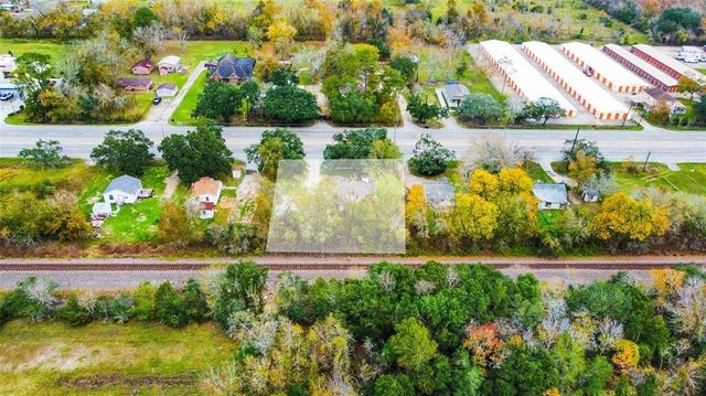 15517 Highway 6, Santa Fe, TX 77517