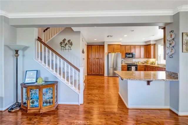 28606 Pietro, Valencia, CA 91354