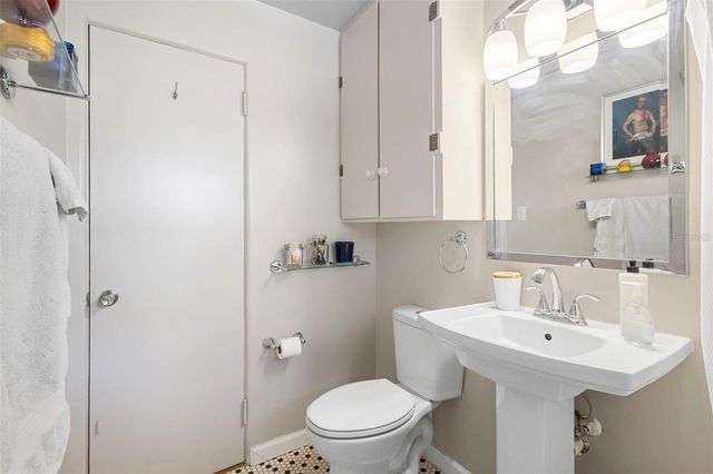 819 W WISCONSIN AVENUE, Deland, FL 32720