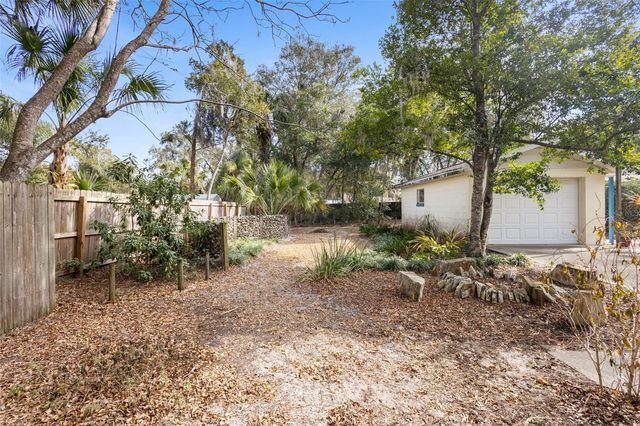 819 W WISCONSIN AVENUE, Deland, FL 32720