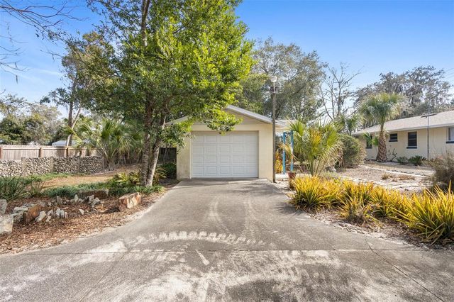 819 W WISCONSIN AVENUE, Deland, FL 32720