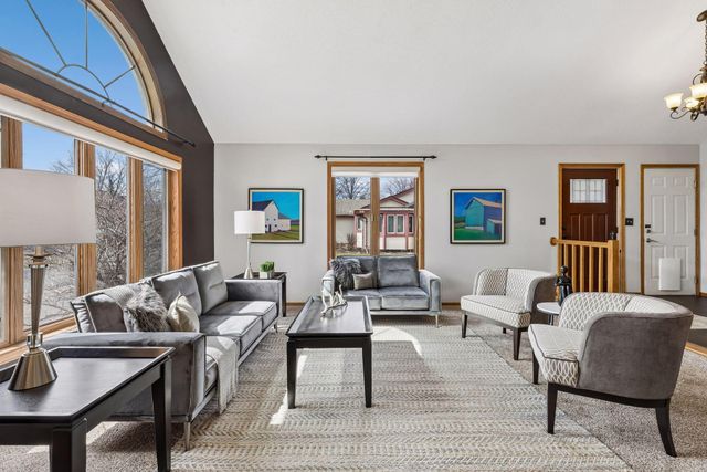 295 Oakhill Drive, Shoreview, MN 55126