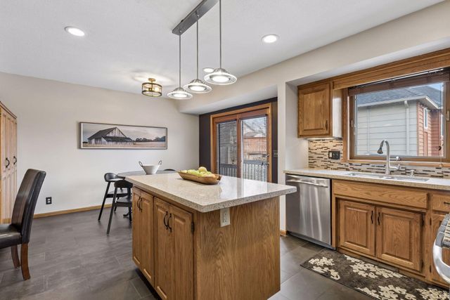 295 Oakhill Drive, Shoreview, MN 55126