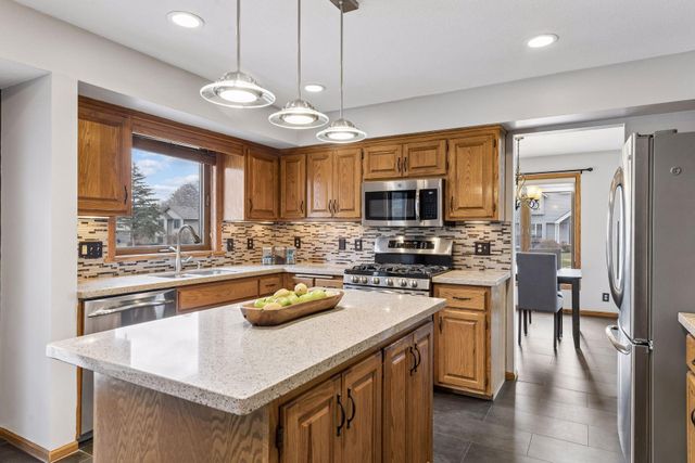 295 Oakhill Drive, Shoreview, MN 55126